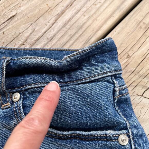 LOFT Women's Medium Wash Cut Off Jean Shorts Size 2 26" - Picture 6 of 9